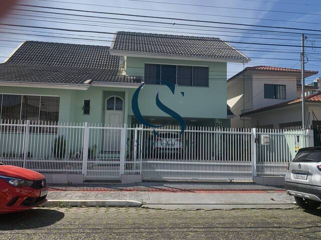 Casa para Venda em Balneário Camboriú - 2