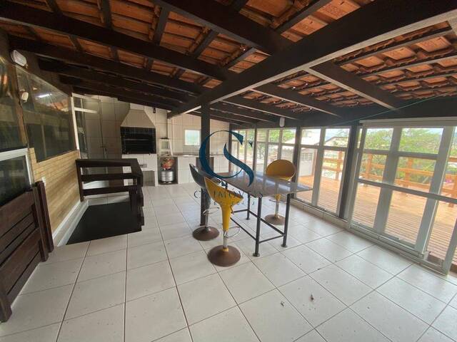 Sobrado para Venda em Bombinhas - 4